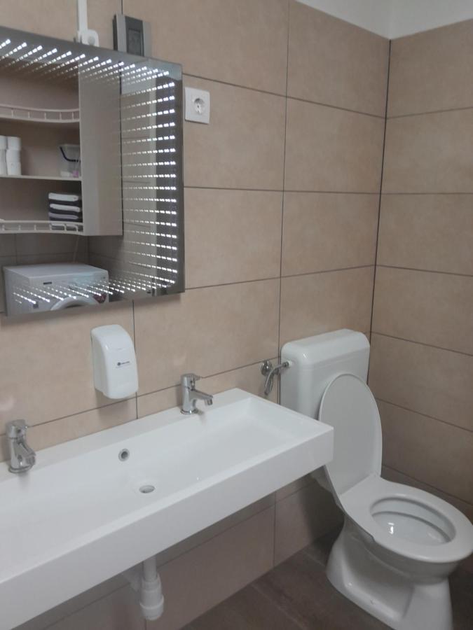 Lila Fuge Apartman Apartment Balatonfured Exterior photo