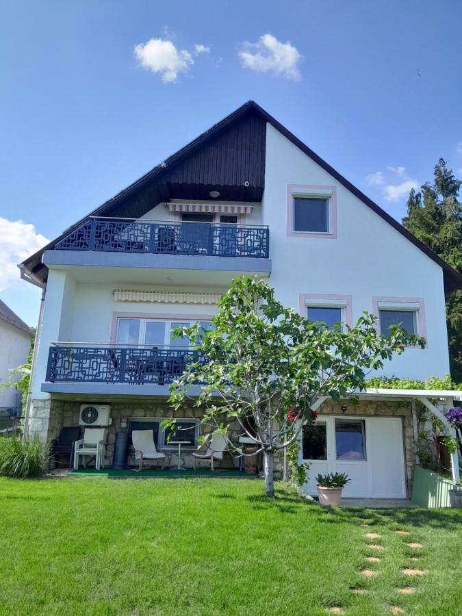 Lila Fuge Apartman Apartment Balatonfured Exterior photo