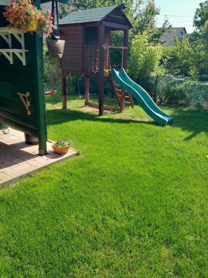 Lila Fuge Apartman Apartment Balatonfured Exterior photo